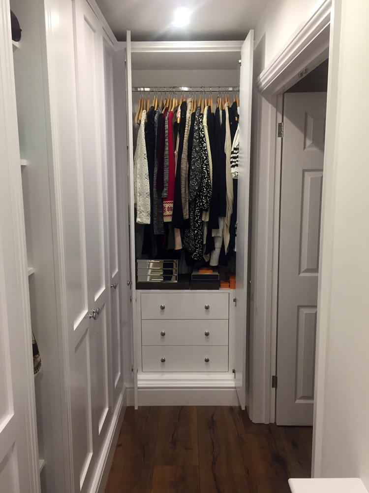 Jali bespoke wardrobe: interior view