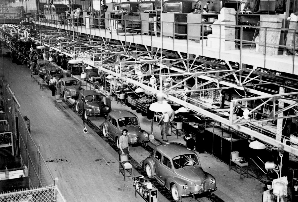 1920s Renault Production Line